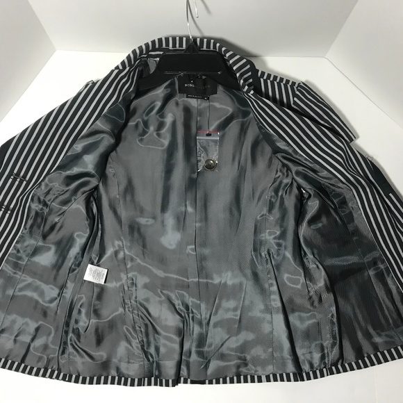 BCBG Max Azria short sleeve suit blazer+mini skirt - Picture 7 of 8